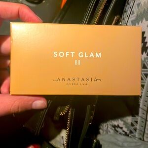ABH soft glam II